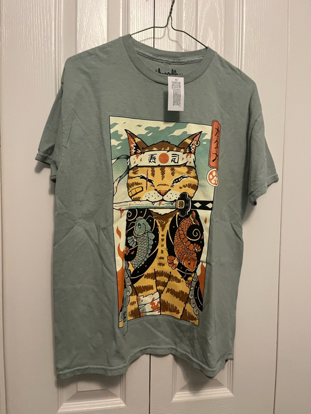 Mens graphic tees bundle. 5 shirts in total. Size  Small - Picture 4 of 8